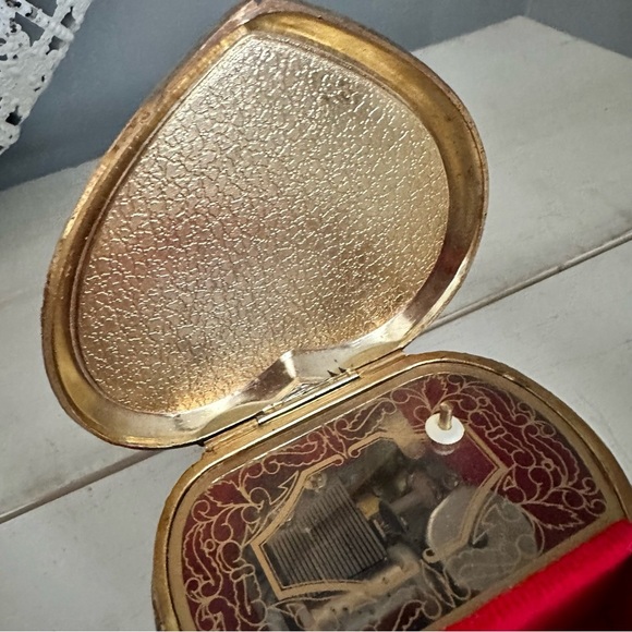 I Love You Porcelain Heart Shaped Music Box Ornate Westland Co. Vintage Japan - Picture 9 of 12